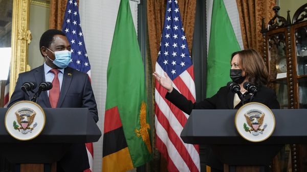 Vice President Kamala Harris mentions how she went to Zambia when she was a child as she meets with Zambia's President Hakainde Hichilema, Sept. 22, 2021, in Harris' ceremonial office in the Eisenhower Executive Office Building on the White House complex in Washington - Sputnik International