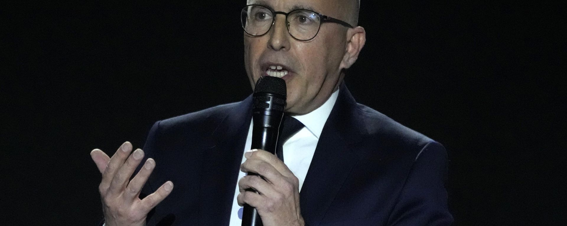 Eric Ciotti, supporter of conservative presidential candidate Valerie Pecresse, speaks during a campaign rally, Sunday, Feb. 13, 2022 in Paris. - Sputnik International, 1920, 16.03.2023