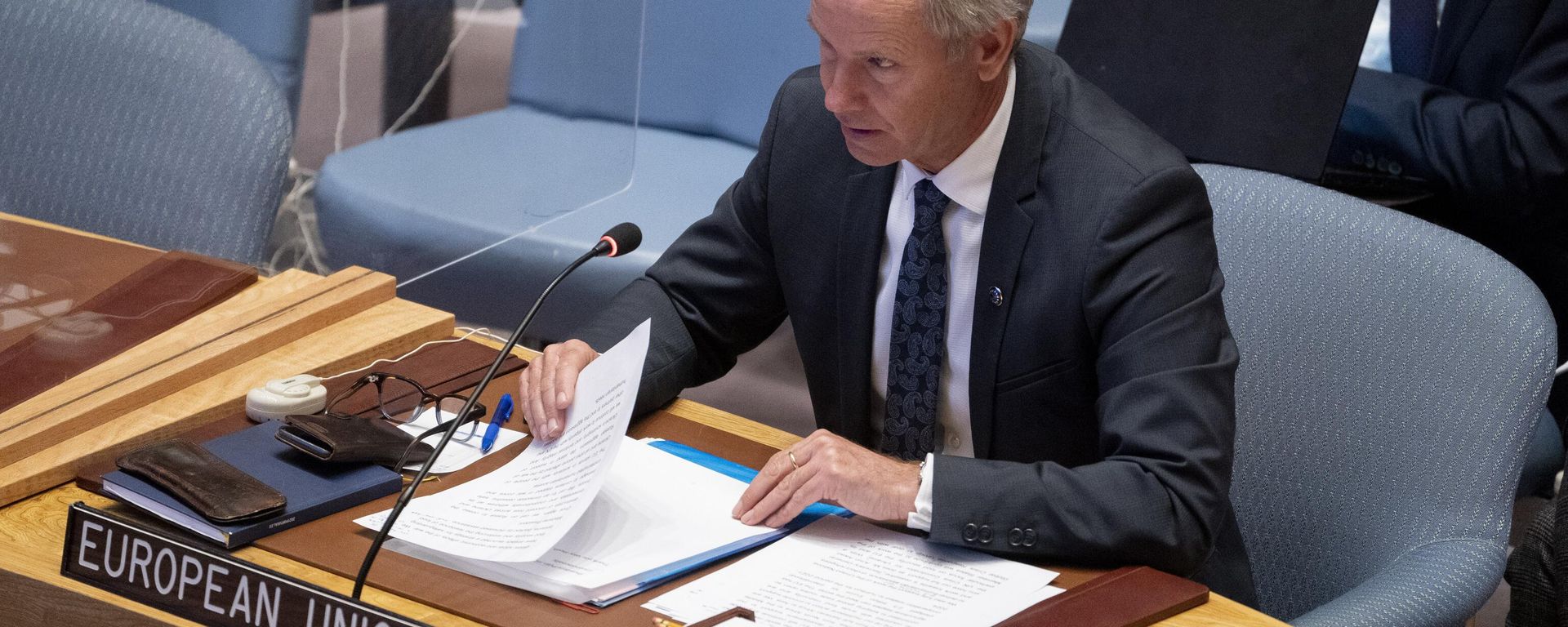 Olof Skoog, European Union ambassador to the United Nations, speaks during a meeting of the UN Security Council, Tuesday, April 5, 2022, at UN headquarters. - Sputnik International, 1920, 18.03.2023