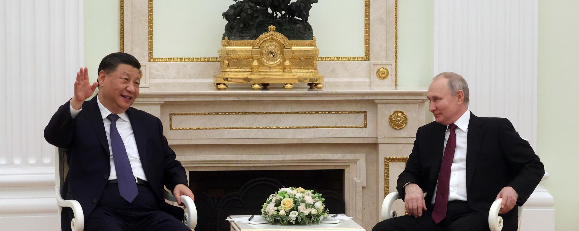 Chinese President Xi Jinping and Russian President Vladimir Putin attend a meeting at the Kremlin in Moscow, Russia. Chinese President Xi Jinping and Russian President Vladimir Putin attend a meeting at the Kremlin in Moscow, Russia. - Sputnik International, 1920, 21.03.2023