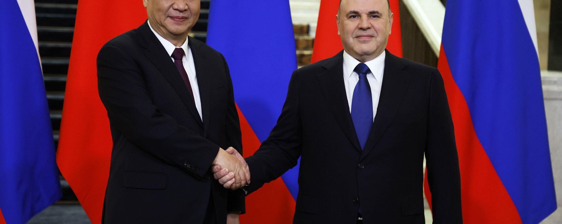 Russian PM Mishustin Meets Xi Jinping Russian PM Mishustin Meets Xi Jinping - Sputnik International, 1920, 04.11.2025