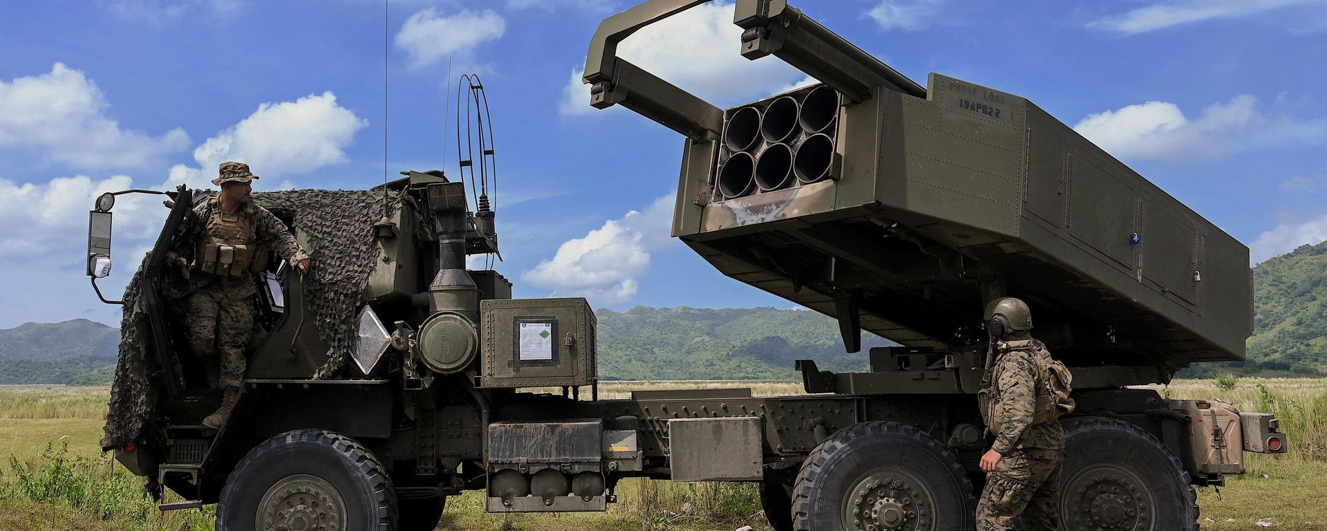 The M142 High Mobility Artillery Rocket System (HIMARS). File photo - Sputnik International, 1920, 13.04.2023
