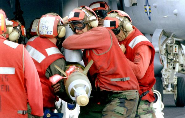 NATO militants handle the bomb.The US partially succeeded in this endeavor since Yugoslavia collapsed into several states. In 1999, the US started the construction Camp Bondsteel military base in Eastern Kosovo which became the hub of KFOR – the extension of NATO forces in the region. NATO militants handle the bomb.The US partially succeeded in this endeavor since Yugoslavia collapsed into several states. In 1999, the US started the construction Camp Bondsteel military base in Eastern Kosovo which became the hub of KFOR – the extension of NATO forces in the region. - Sputnik International