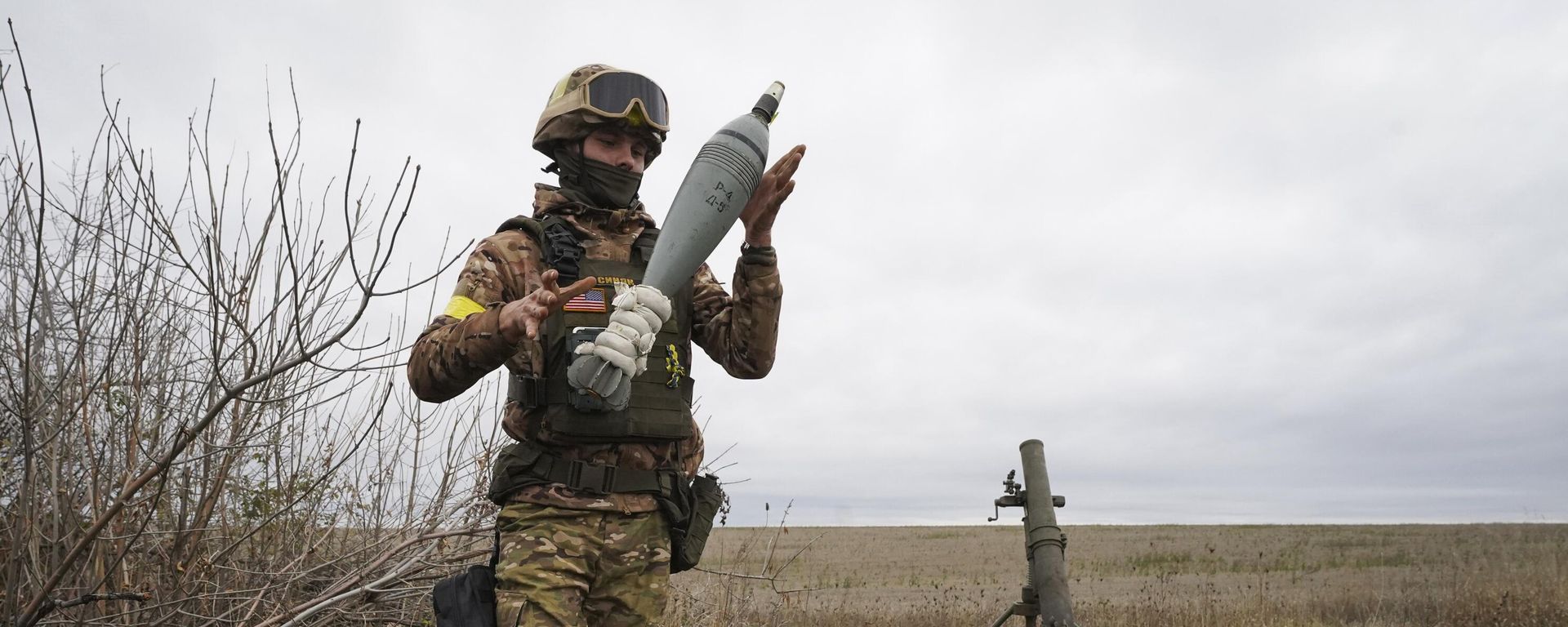 Украинский военный по позиции в Харьковской области - Sputnik International, 1920, 21.07.2023