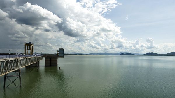 Photo taken on April 12, 2012 shows a part of the Masinga hydro-electricity dam at Masinga, approximately 230 kilometres north of  Nairobi, that is part of a series of dams known as the seven-forks dams that are the country's main electricity generators.  - Sputnik International