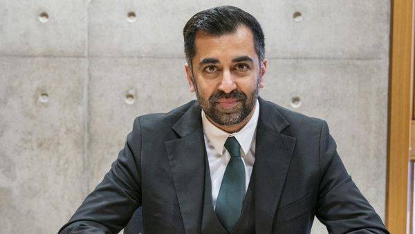 Newly elected leader of the Scottish National Party (SNP), Humza Yousaf signs the nomination form to become First Minister for Scotland at the Scottish Parliament in Edinburgh - Sputnik International