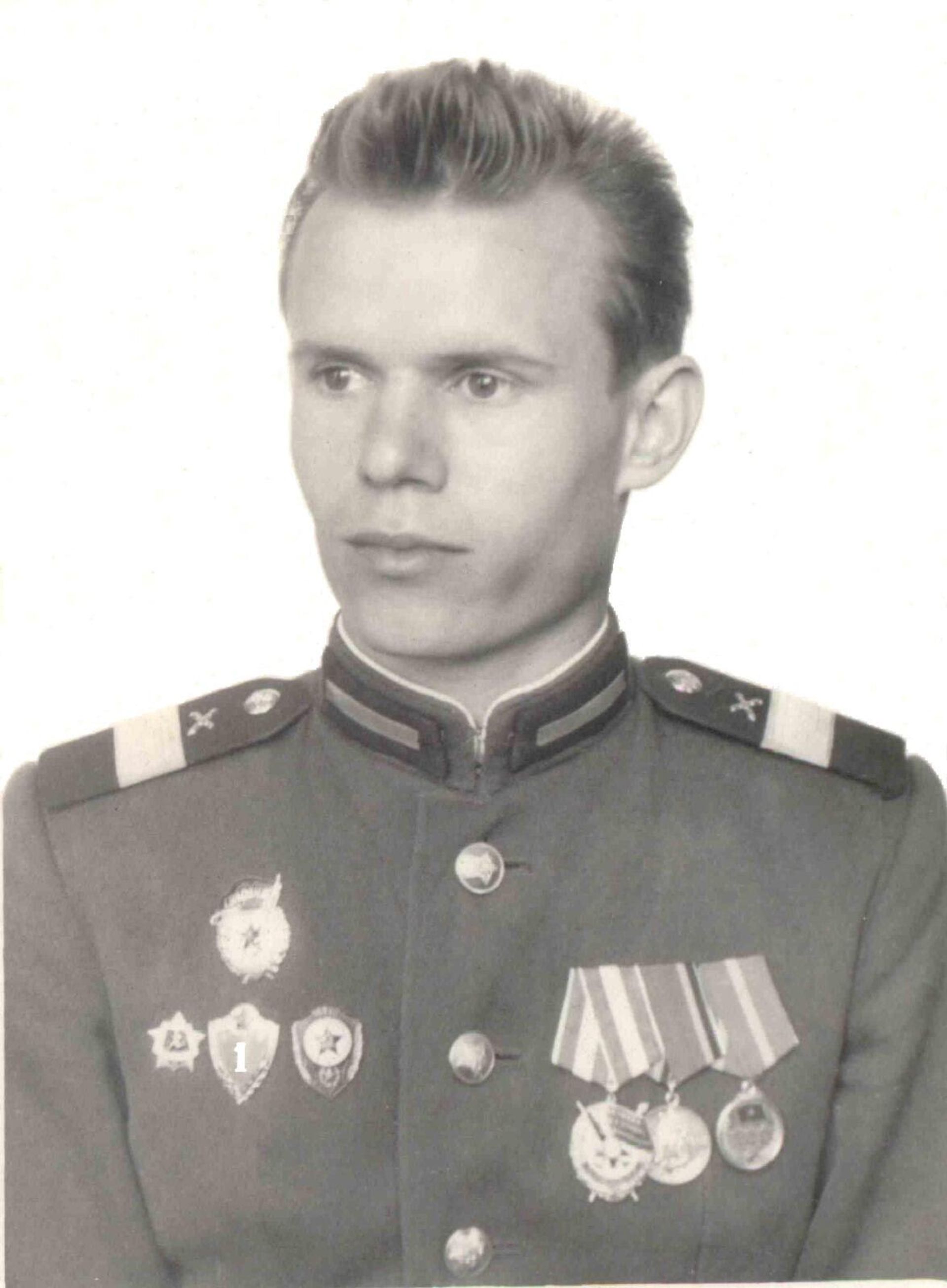Guards Senior Sergeant Nikolay Kolesnik after Vietnam. Putilov-Kirov Guard Surface-to-Air Missile Regiment, Mitino village, March 1966. Guards Senior Sergeant Nikolay Kolesnik after Vietnam. Putilov-Kirov Guard Surface-to-Air Missile Regiment, Mitino village, March 1966. - Sputnik International, 1920, 28.03.2023