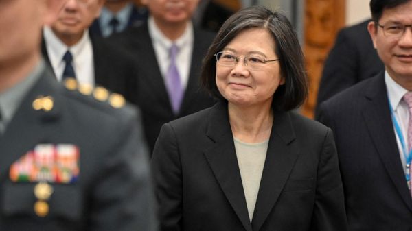 Taiwan President Tsai Ing-wen arrives at the boarding gate of the international airport in Taoyuan on March 29, 2023 - Sputnik International