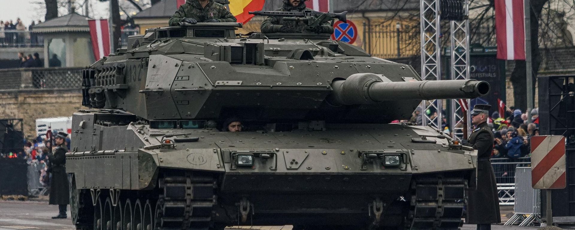 Leopard 2 battle tank  - Sputnik International, 1920, 26.09.2023