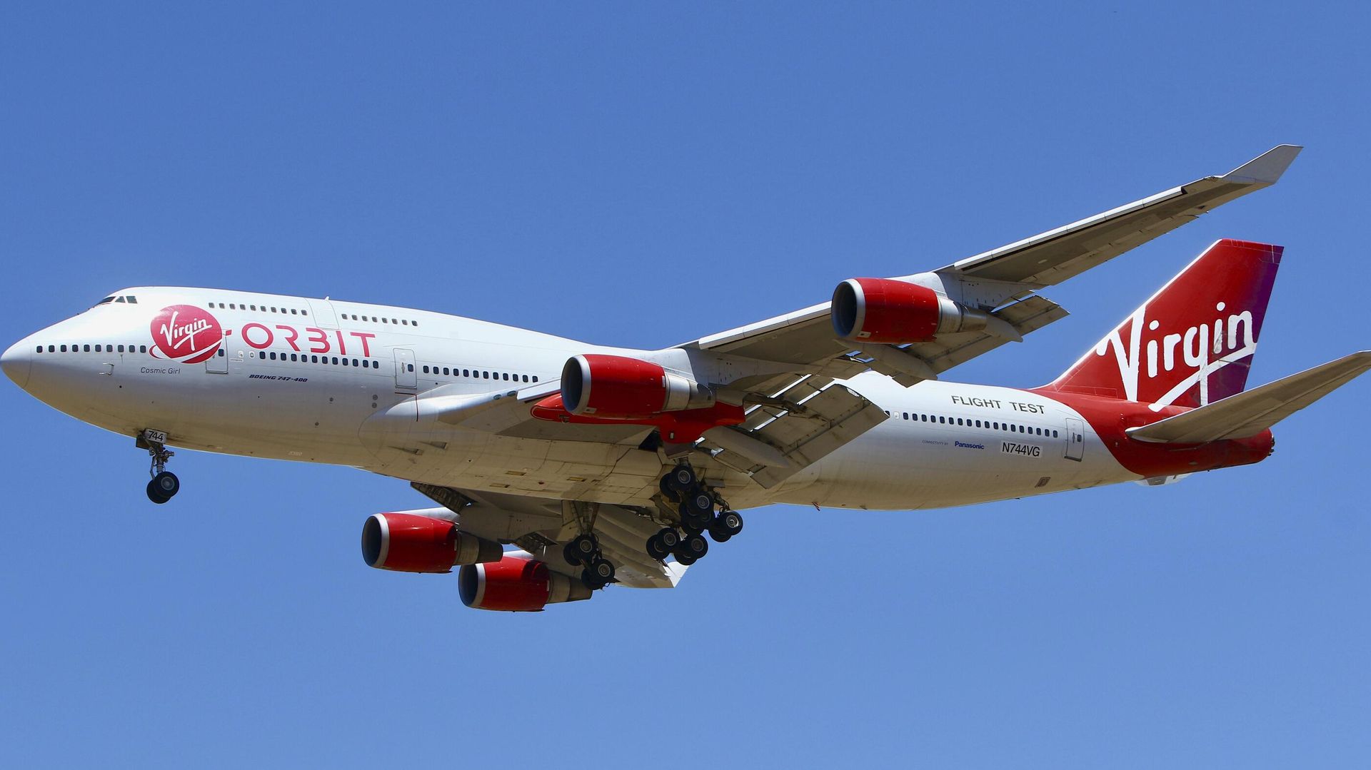  A Virgin Orbit Boeing 747-400 aircraft named Cosmic Girl prepares to land back at Mojave Air and Space Port in the desert north of Los Angeles Monday, May 25, 2020.   - Sputnik International, 1920, 04.04.2023