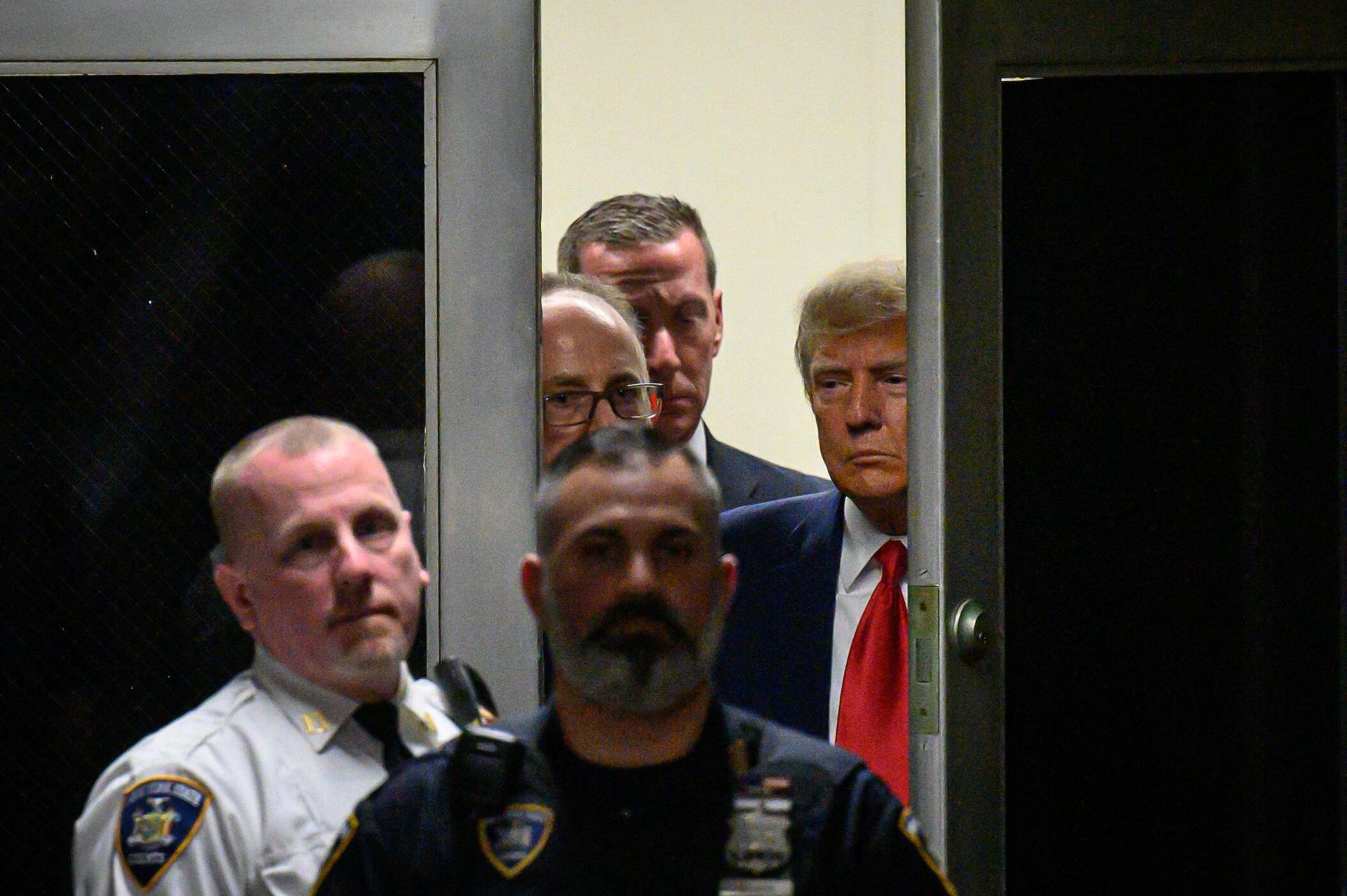 Former US president Donald Trump arrives at the courtroom at the Manhattan Criminal Court in New York on April 4, 2023 Former US president Donald Trump arrives at the courtroom at the Manhattan Criminal Court in New York on April 4, 2023 - Sputnik International, 1920, 05.04.2023