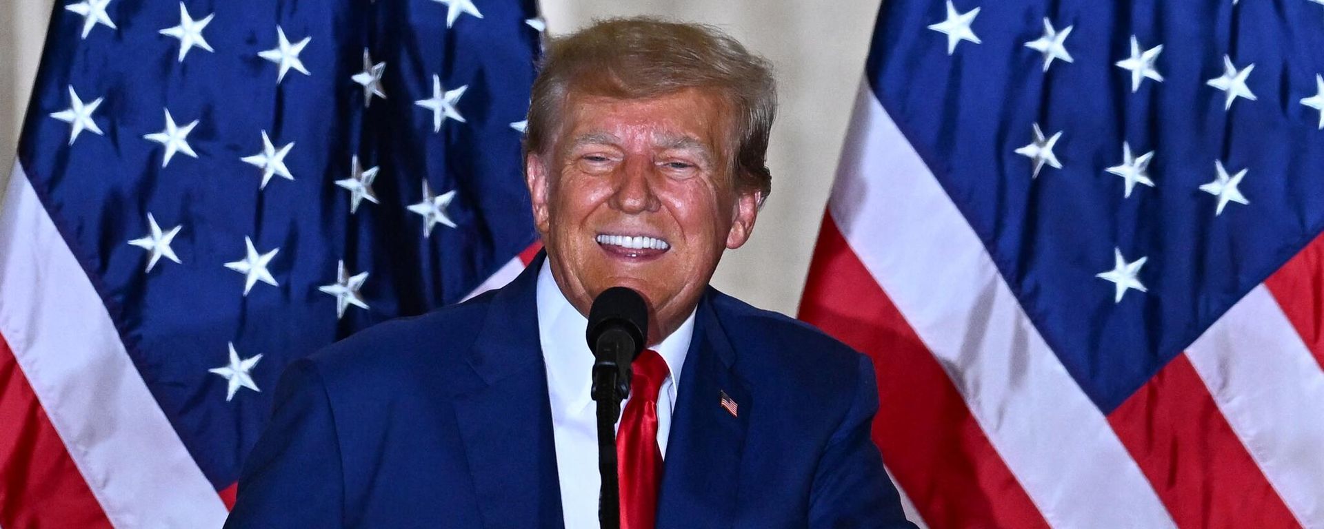 Former US president Donald Trump speaks during a press conference following his court appearance over an alleged 'hush-money' payment, at his Mar-a-Lago estate in Palm Beach, Florida.  - Sputnik International, 1920, 06.04.2023