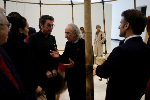 (L-R) Actress Gong Li, artist Jean Michel Jarre, expert Patrice Fava and French President Emmanuel Macron visit the expo of the Red Brick Museum in Beijing.  - Sputnik International