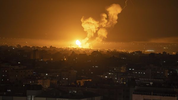 Fire and smoke rise following an Israeli airstrike in central Gaza Strip, Friday, April 7, 2023. The Israeli military has struck targets in the Gaza Strip, pushing the region toward a wider conflagration after a day of rocket fire along the country's northern and southern borders. The fighting follows two days of unrest at Jerusalem's most sensitive holy site. As Israeli aircraft began striking Gaza, Palestinian militants quickly fired off a new barrage of rockets, setting off air raid sirens across southern Israel. - Sputnik International