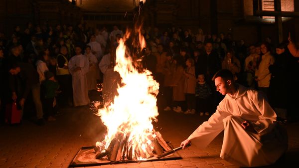 Eastern bonfires are the symbol of the light of Christianity - Sputnik International
