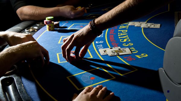 A stack of gambling chips at the National Gaming Academy in Blackpool. - Sputnik International