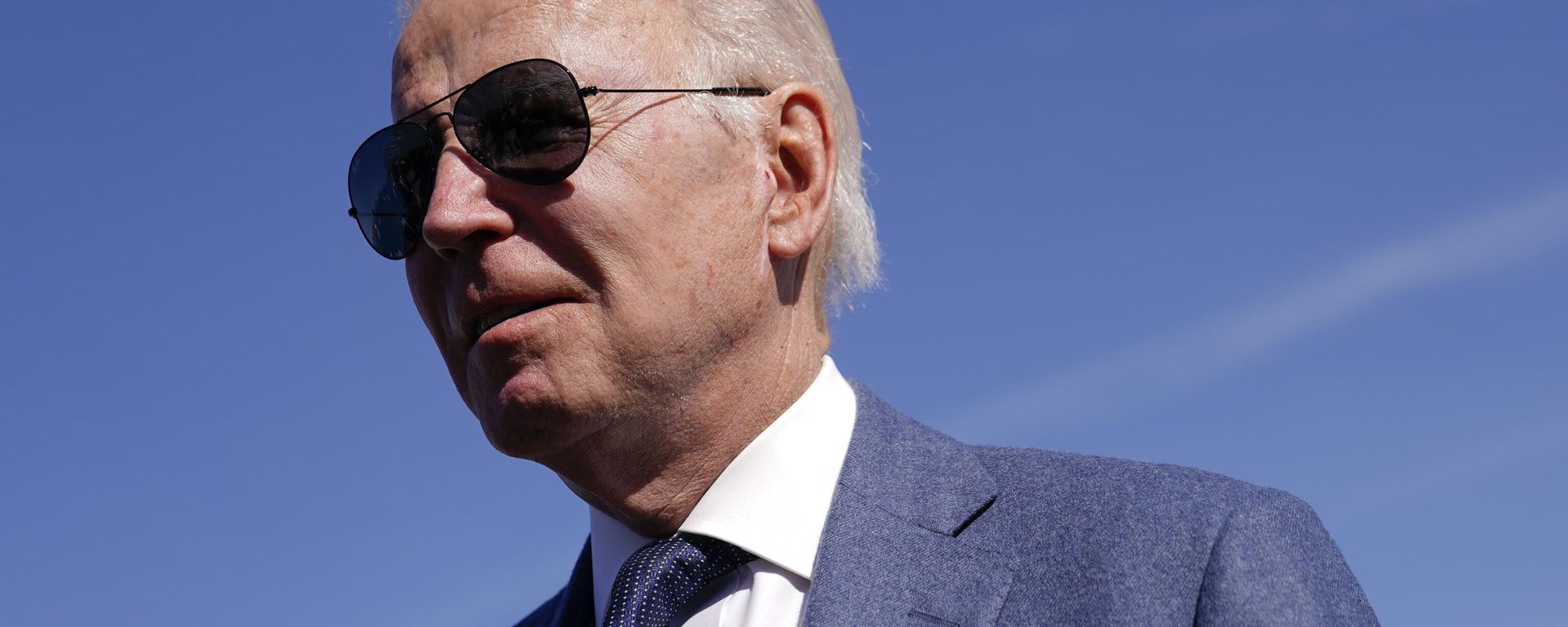 President Joe Biden speaks with members of the press before boarding Air Force One, Tuesday, April 11, 2023, at Andrews Air Force Base, Md. - Sputnik International, 1920, 08.06.2023