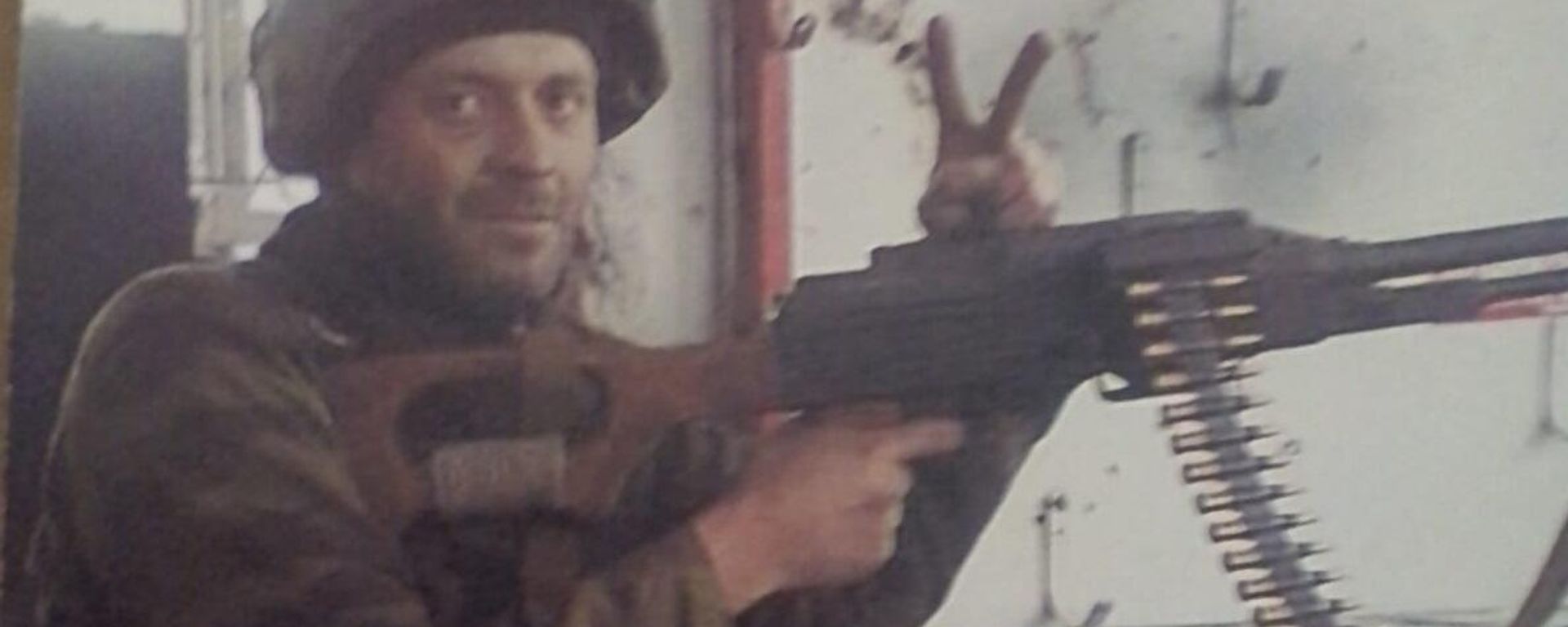 Donbass militia veteran Vitaly Shechkov at a checkpoint. From the fighter's personal photo archive. - Sputnik International, 1920, 14.04.2023