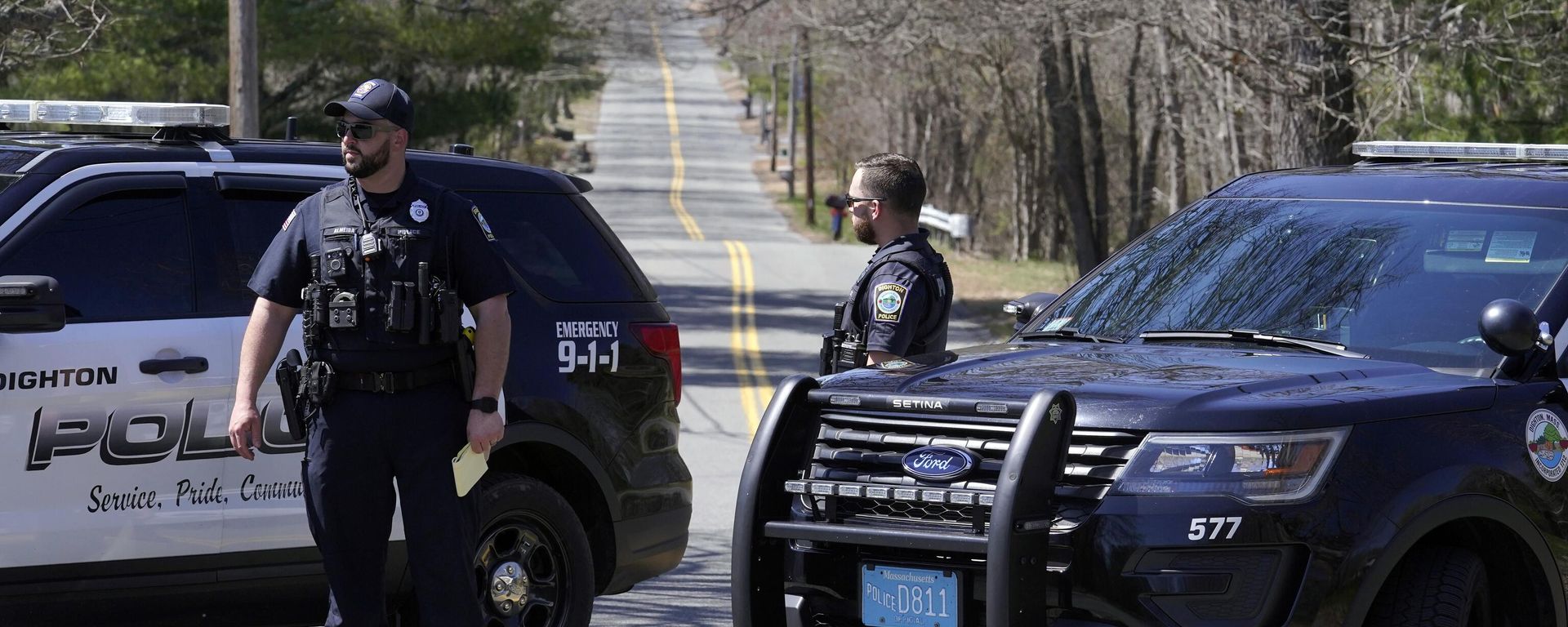 Members of Dighton Police Department stand at a road block, Thursday, April 13, 2023, in Dighton, Mass., about one half a mile from where FBI agents converged on the home of a Massachusetts Air National Guard member who has emerged as a main person of interest in the disclosure of highly classified military documents on the Ukraine. The guardsman was identified as 21-year-old Jack Teixeira. Members of Dighton Police Department stand at a road block, Thursday, April 13, 2023, in Dighton, Mass., about one half a mile from where FBI agents converged on the home of a Massachusetts Air National Guard member who has emerged as a main person of interest in the disclosure of highly classified military documents on the Ukraine. The guardsman was identified as 21-year-old Jack Teixeira. - Sputnik International, 1920, 23.08.2024