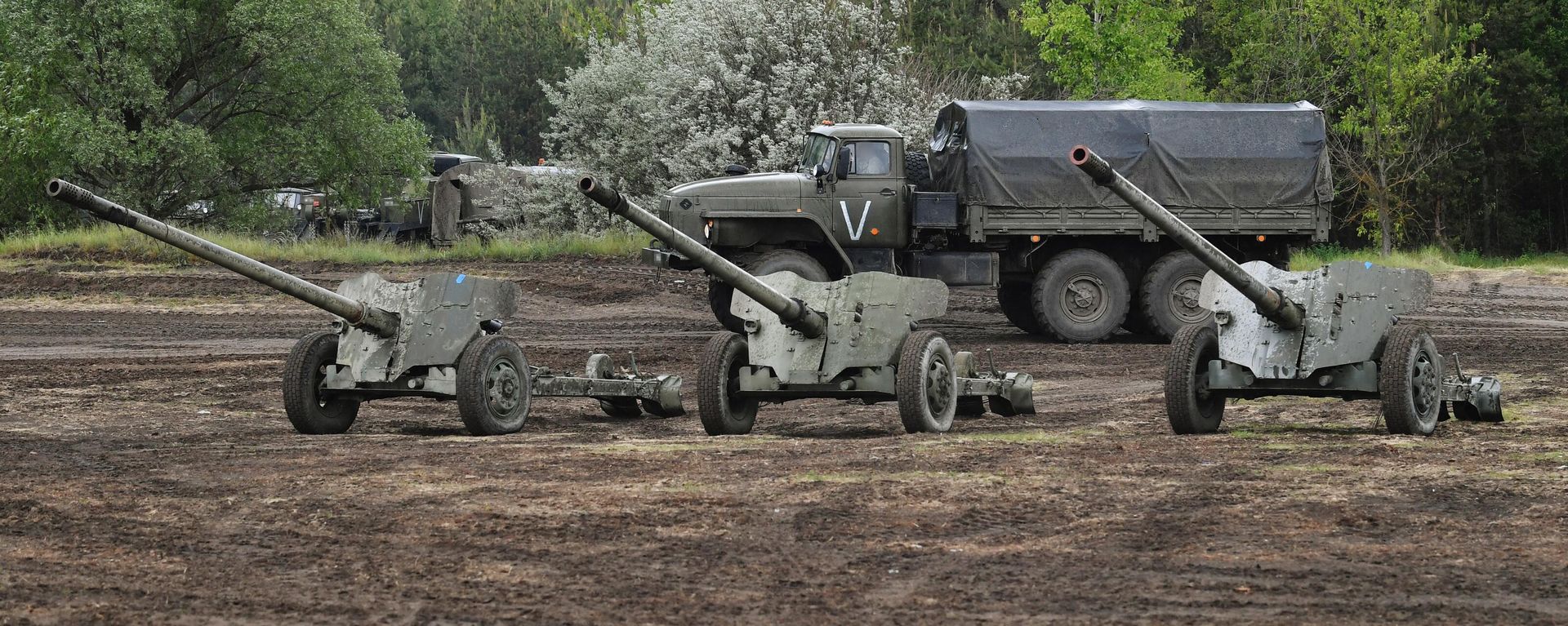 Russian MT-12 'Rapira' on maintenance - Sputnik International, 1920, 14.04.2023