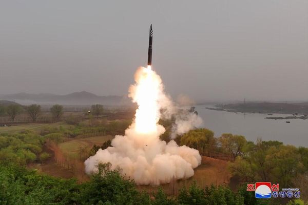 The test-fire of the Hwasong-18 came just days after a meeting of North Korea’s Central Military Commission chaired by Kim Jung-un. According to state media, the North Korean leader quoted “the ever-worsening security on the Korean Peninsula” and urged authorities to expand nuclear deterrence capabilities. - Sputnik International