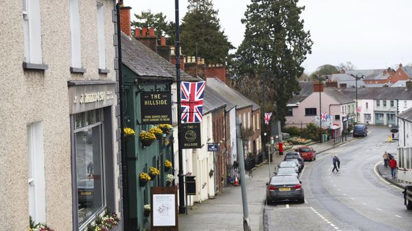 A general view of Hillsborough's Main Street, Northern Ireland - Sputnik International