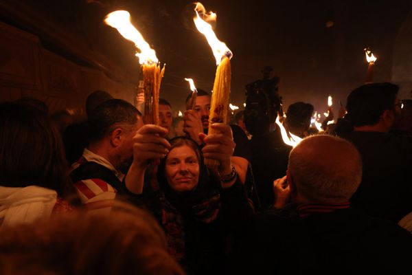 However, Bishop Narcissus of Jerusalem ordered to use water instead of oil. Then, he ordered his followers to ignite the lamps. They burst with fire as they were filled with pure oil. - Sputnik International