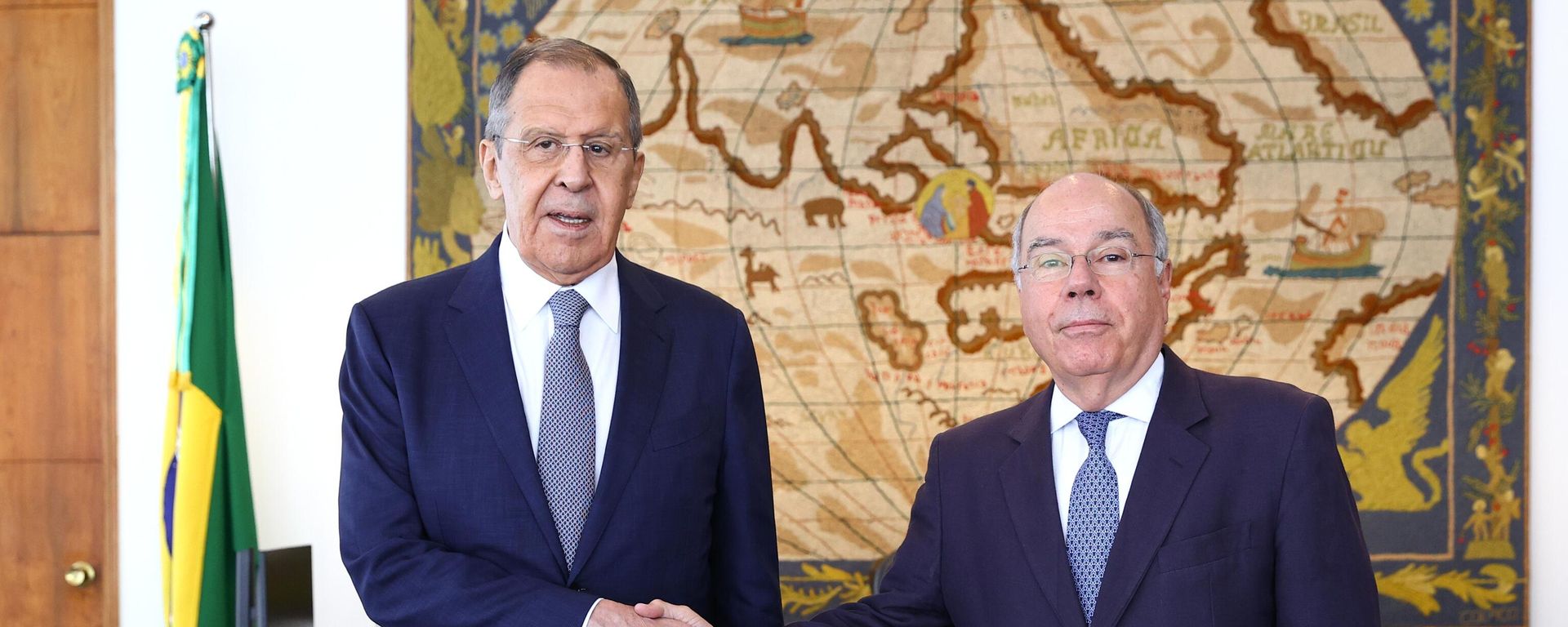 Russian Foreign Minister Sergey Lavrov and his Brazilian counterpart Mauro Vieira  - Sputnik International, 1920, 28.08.2026