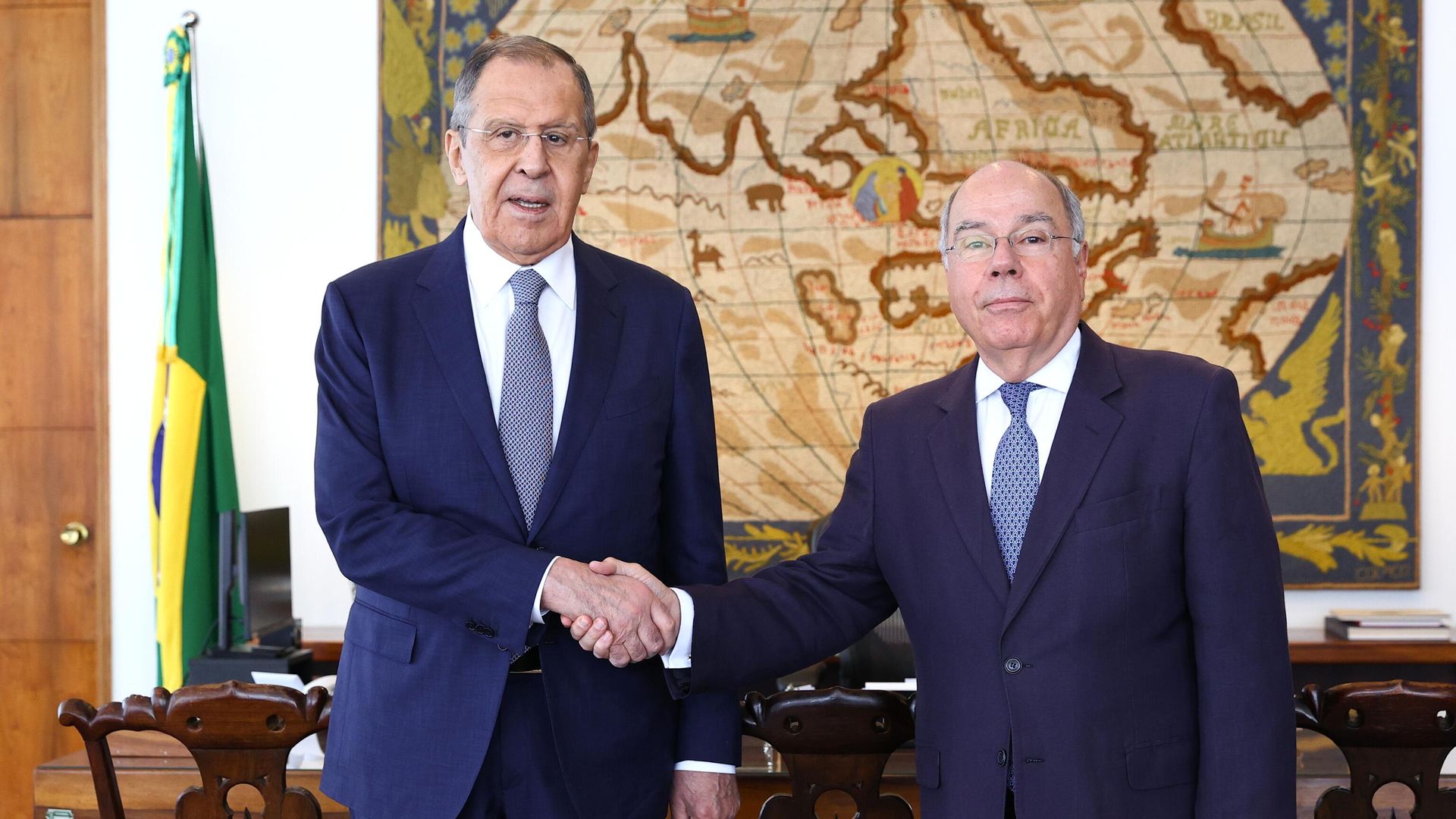 Russian Foreign Minister Sergey Lavrov and his Brazilian counterpart Mauro Vieira Russian Foreign Minister Sergey Lavrov and his Brazilian counterpart Mauro Vieira - Sputnik International, 1920, 17.04.2023