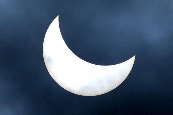 During the eclipse, researchers can use specialized equipment to capture images and data about the corona, helping them to better understand the sun's magnetic field and other important properties.Above: A general view shows the partial solar eclipse in Denpasar, on Indonesia's resort island of Bali. - Sputnik International