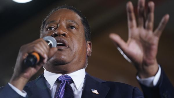 Republican conservative radio show host Larry Elder speaks to supporters after losing the California gubernatorial recall election on Sept. 14, 2021, in Costa Mesa, Calif. Conservative talk radio host Larry Elder, who sought to replace the California governor in a failed 2021 recall effort, announced Thursday, April 20, 2023 he is running for the Republican presidential nomination in 2024.  - Sputnik International