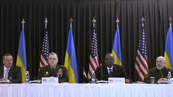 From left, German Defence Minister Boris Pistorius, U.S. Chairman of the Joint Chiefs of Staff Mark Milley, U.S. Defense Secretary Lloyd Austin, and Ukrainian Minister of Defense Oleksii Reznikov, attend the opening meeting of the 'Ukraine Defense Contact Group' at Ramstein Air Base in Ramstein, Germany, Friday, April 21, 2023. - Sputnik International