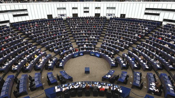 Members of the European Parliament take part in a voting session during a plenary session in Strasbourg, eastern France, on March 14, 2023 - Sputnik International