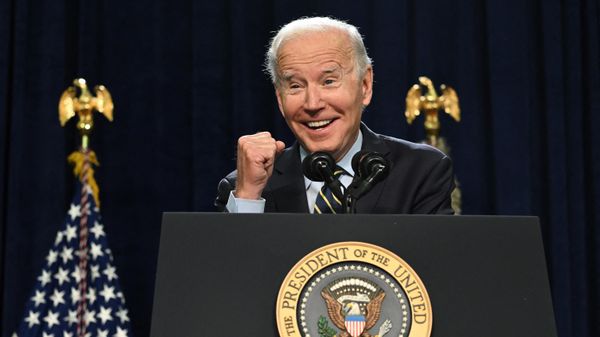 US President Joe Biden speaks about lowering prescription drug costs and protecting Social Security and Medicare at Jones Elementary School in Joliet, Illinois, November 5, 2022. - Sputnik International