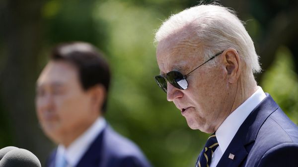 South Korea's President Yoon Suk Yeol listens as President Joe Biden speaks during a news conference in the Rose Garden of the White House on Wednesday, April 26, 2023, in Washington.  - Sputnik International