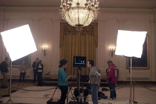 Aides and Journalists Prepare for President Obama's Speech Aides and Journalists Prepare for President Obama's Speech - Sputnik International