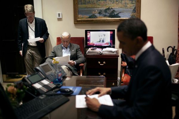 Vice President Biden and White House Press Secretary Jay Carney review Obama's speech Vice President Biden and White House Press Secretary Jay Carney review Obama's speech - Sputnik International