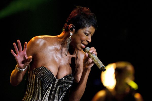 US singer Nathalie Cole performs during the 45th Jazz Festival in Montreux, 2011.Natalie Cole rose to prominence in the mid-1970s when her debut album "Inseparable" and the future hit "This Will Be (An Everlasting Love)" were released. She soon received the Grammy Award for Best New Artist. - Sputnik International