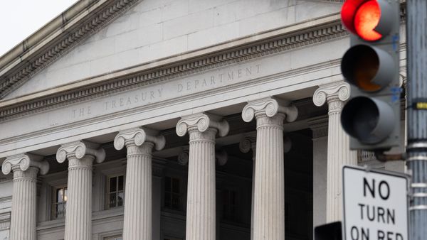 The US Treasury Department building is seen in Washington, DC, January 19, 2023, following an announcement by the US Treasury that it had begun taking measures Thursday to prevent a default on government debt, as Congress heads towards a high-stakes clash between Democrats and Republicans over raising the borrowing limit - Sputnik International