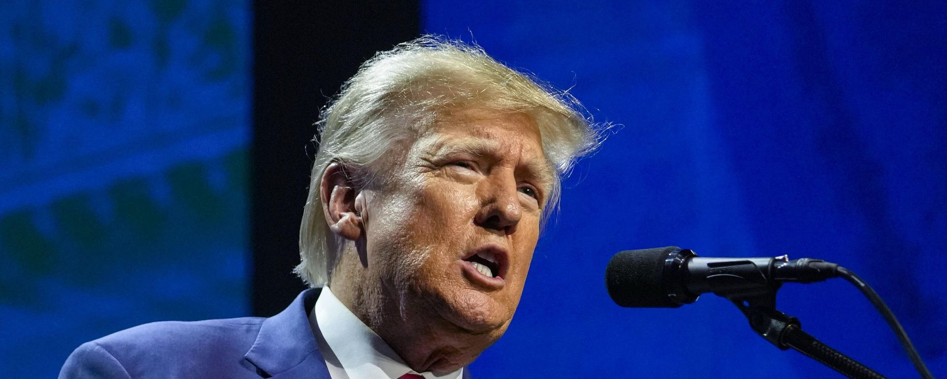 Former President Donald Trump speaks at the National Rifle Association Convention in Indianapolis, on April 14, 2023 - Sputnik International, 1920, 11.07.2023