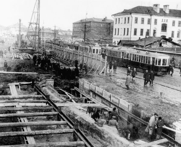 Open construction of an underground shaft for the Moscow Metro. - Sputnik International