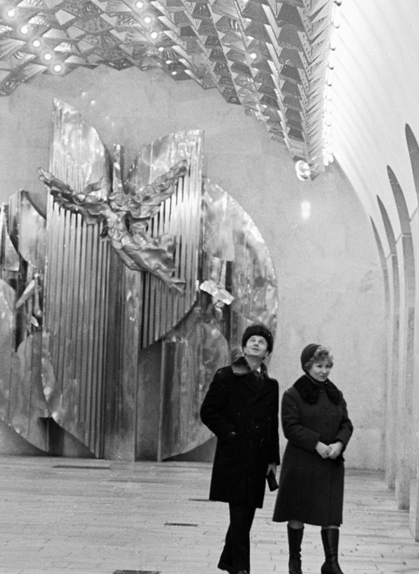The Moscow Metro is renowned for its unique architecture and design. Many of its stations are considered works of art, featuring ornate decorations, intricate mosaics, and stunning sculptures.Above: Passengers at Moscow Metro's Aviamotornaya station. - Sputnik International