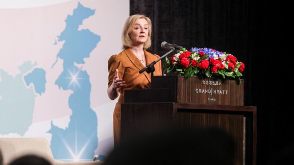 Britain's former prime minister Liz Truss delivers a speech as part of her five-day visit to Taiwan, in Taipei on May 17, 2023 - Sputnik International