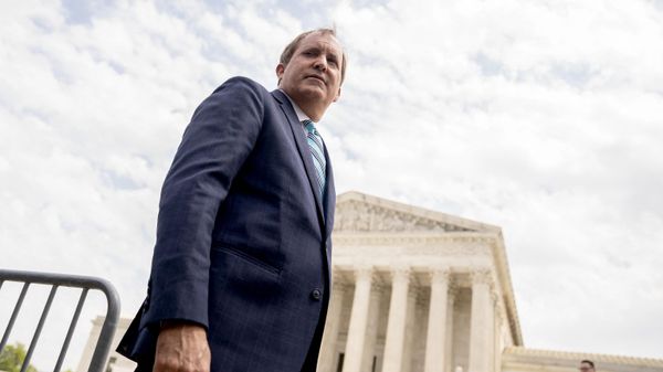 Texas then-Attorney General Ken Paxton speaks to reporters in front of the US Supreme Court in Washington, DC, on April 26, 2022. Texas then-Attorney General Ken Paxton speaks to reporters in front of the US Supreme Court in Washington, DC, on April 26, 2022. - Sputnik International