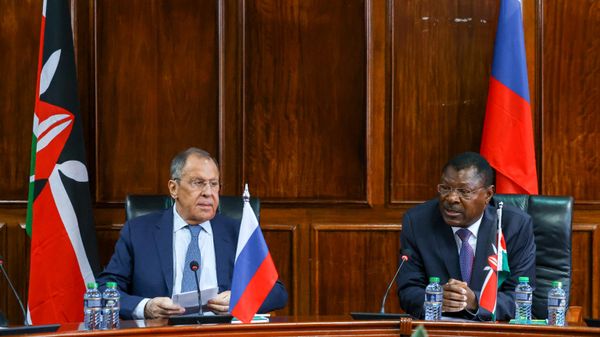 Russian Foreign Minister Sergey Lavrov and Speaker of the Kenyan National Assembly Moses Wetangula at talks in Nairobi. - Sputnik International