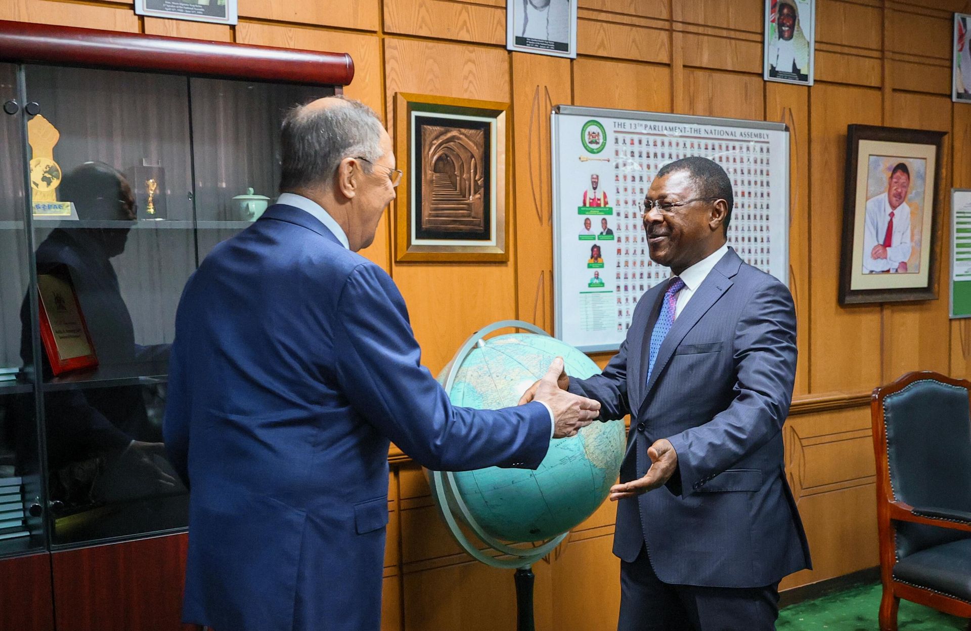 In this handout photo released by the Russian Foreign Ministry, Russian Foreign Minister Sergey Lavrov shakes hands with Kenya's National Assembly Speaker Moses  Wetangula during his visit to Nairobi, Kenya. - Sputnik International, 1920, 03.06.2023