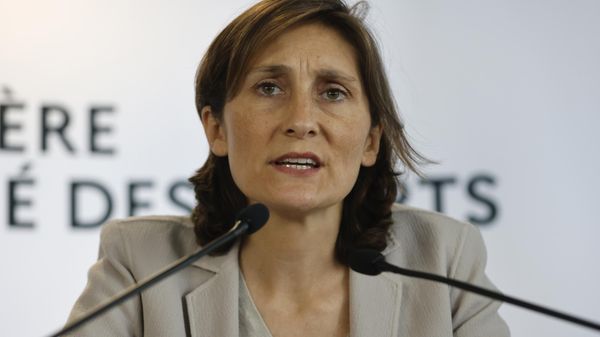 Sports Minister Amélie Oudéa-Castéra attends a press conference following a meeting on security after incidents during the Champions League final at the Stade France stadium, Monday, May 30, 2022 in Paris. The British government says it's deeply concerned over the treatment of Liverpool supporters by French authorities, who blamed fans for unrest at the Champions League final amid overcrowding outside the Stade de France.  - Sputnik International