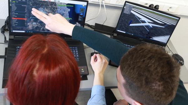 A student tries a drone flight simulator at the Aeromax aviation training centre in Moscow, Russia. Today it is the one of few organizations in Russia that trains operators of unmanned aerial vehicles (UAV). - Sputnik International