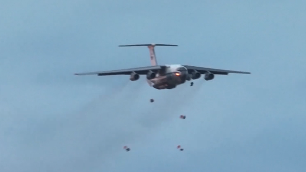 More than 200 servicemen of the Ivanovo Guards Airborne unit landed in the Kostroma region - Sputnik International