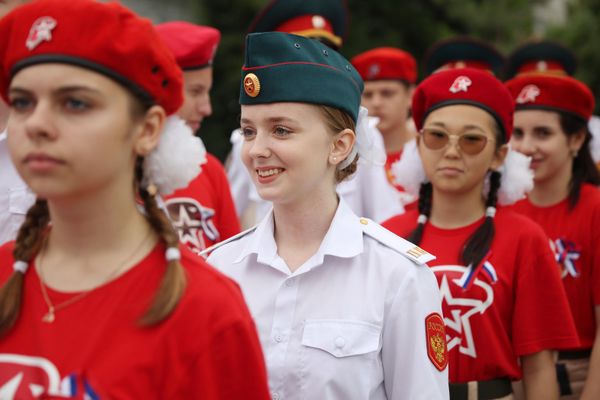 Members of Russian patriotic youth organizations attend the Russia Day celebrations at Krasnodar's Main City Square. - Sputnik International